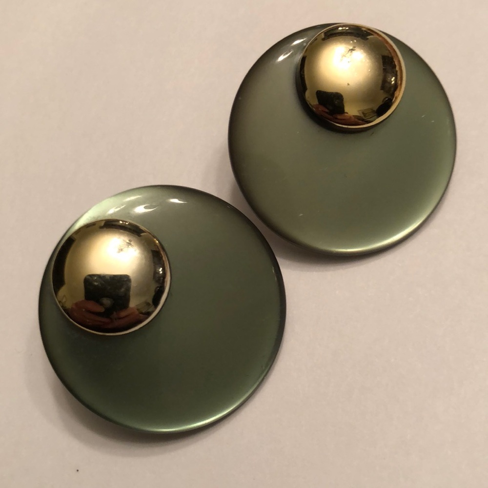 Vintage Round Glossy Green Earrings Gold Tone Flat Dome Accents  - 1 1/8”- #429